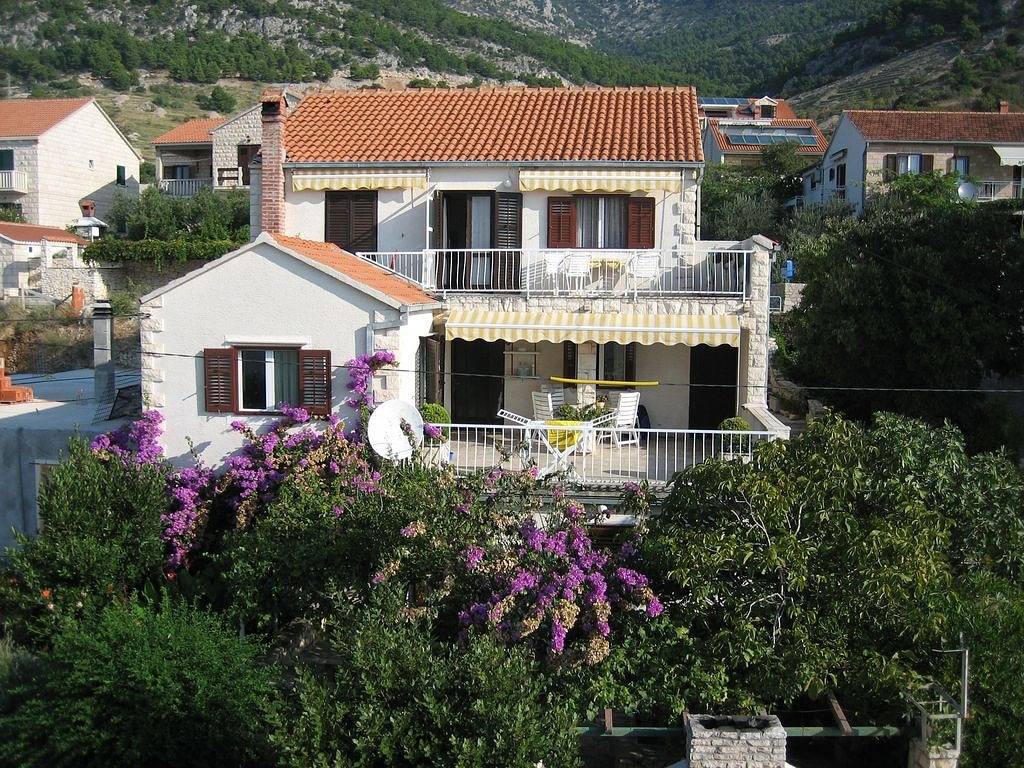 Ganze Wohnung, Ferienwohnung in Bol mit Terrasse, Klimaanlage, W-Lan, Spülmaschine (155-4) in Bol, Brac