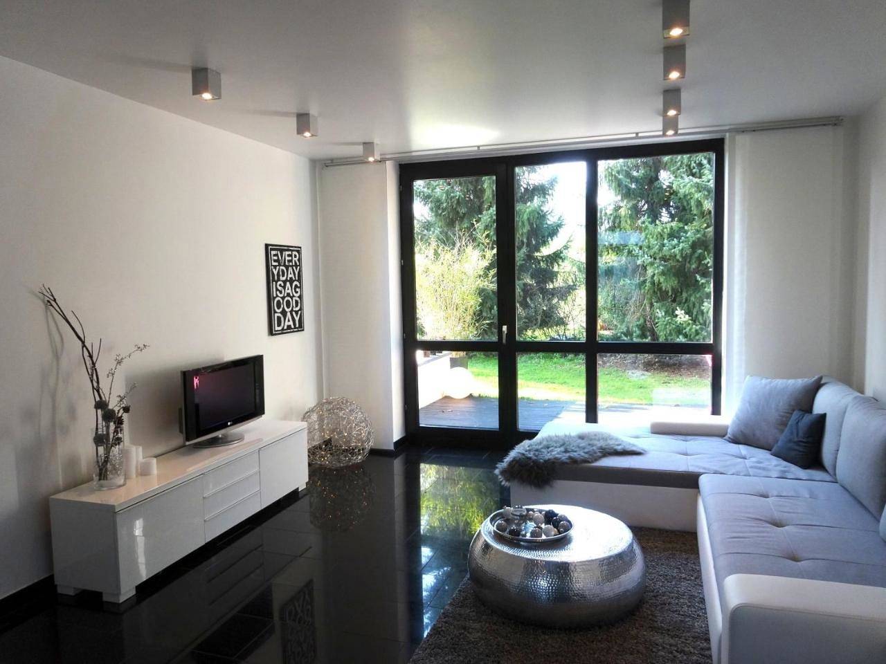 Ganze Wohnung, Apartment Black & White Neuss in Neuss, Rhein-Kreis Neuss