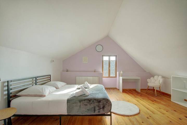 Location de vacances pour 8 personnes, avec Terrasse ainsi que Jardin et Piscine à Vivy - 2