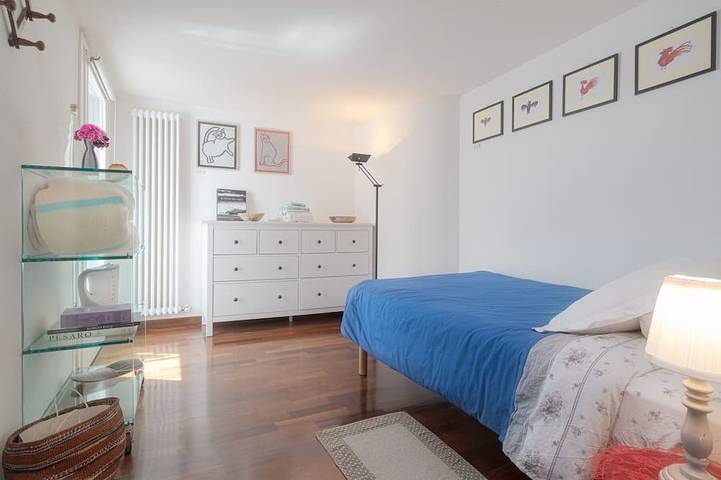 Entire house in the countryside with garden and sea view in Pesaro, Valle del Metauro
