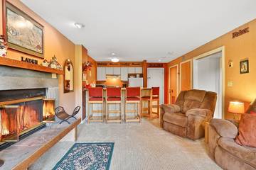Vacation Apartment for 4 Guests in Ludlow, Okemo Mountain, Picture 4