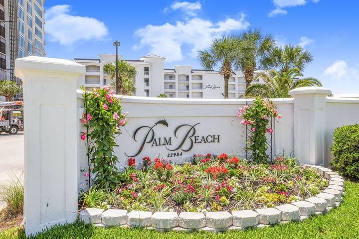 Vacation rental for 6 people, with pool and yard as well as terrace by Orange Beach