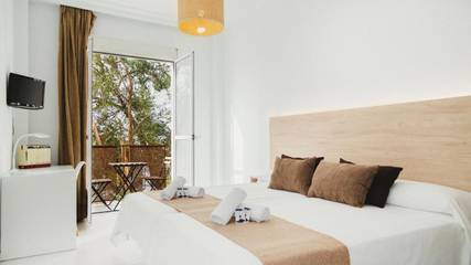 Hôtel pour 3 personnes, avec terrasse et vue, animaux acceptés à Osuna
