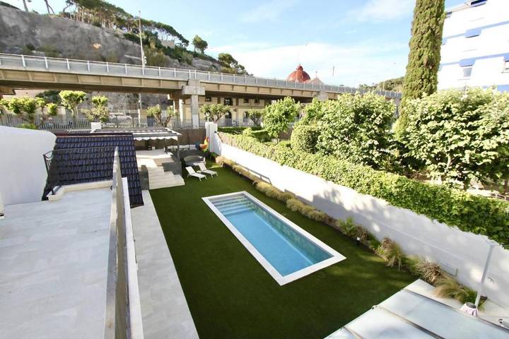 Casa rural para 11 personas, con Balcón además de Jardín y Piscina en San Andrés de Llavaneras - 3