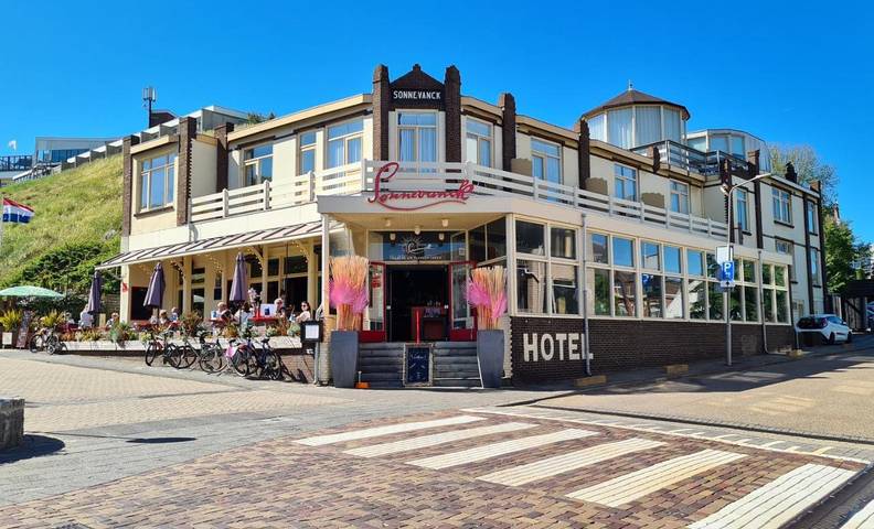 Hotel voor 3 personen, met Terras in Wijk aan Zee