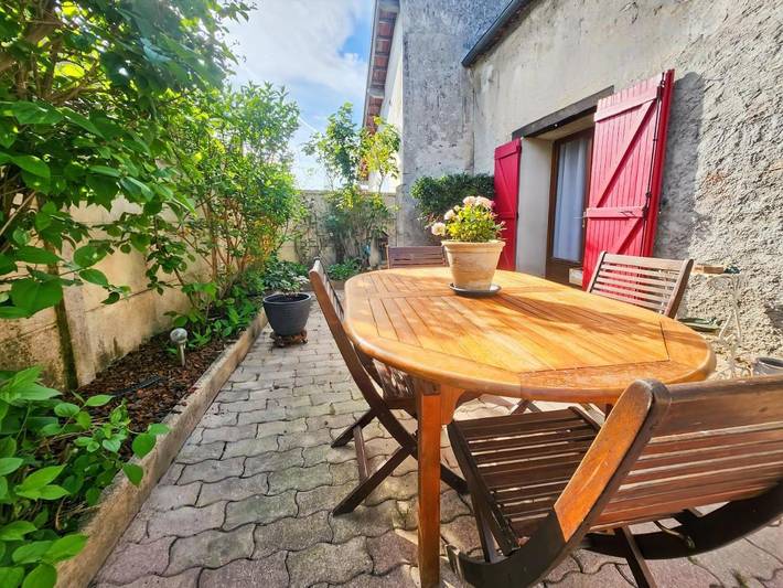 Location de vacances pour 4 personnes, avec terrasse et jardin à Voulangis
