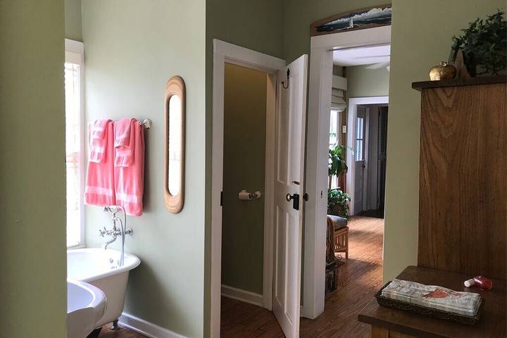 Vacation house for 7 people, with yard in Georgia