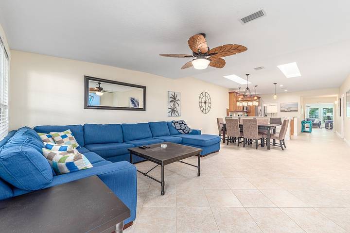 Vacation rental for 8 people, with balcony in St. Lucie County