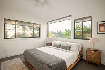 Vacation House for 14 Guests in Los Feliz, Los Angeles, Picture 1