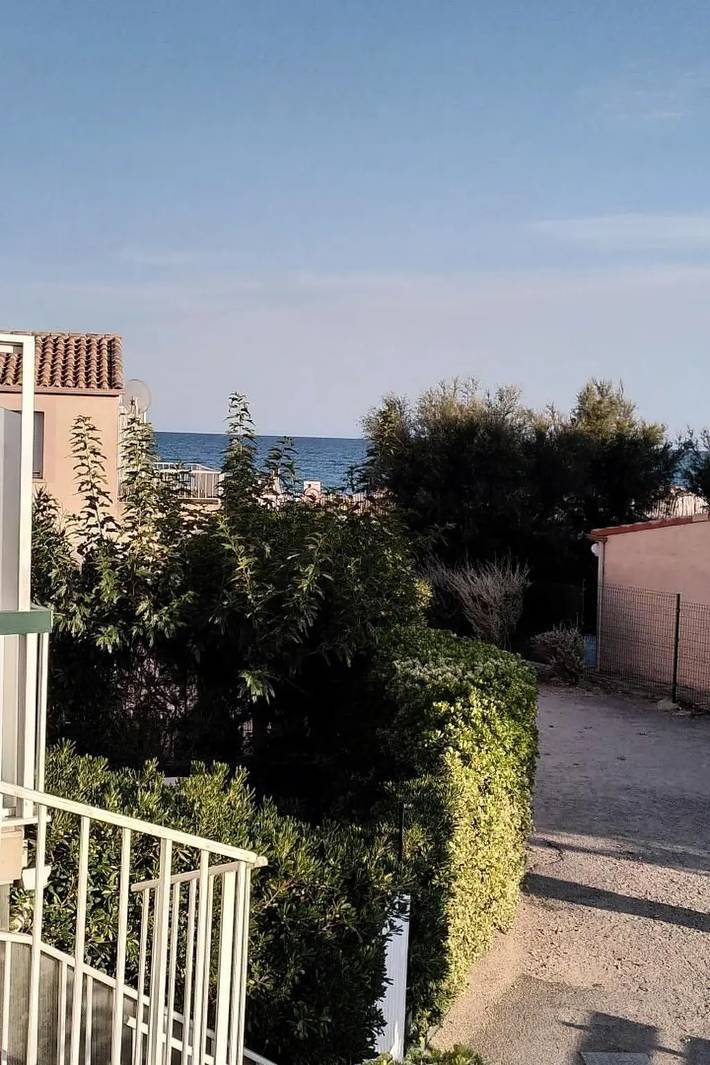 Gîte pour 6 personnes, avec Terrasse et Piscine dans Plage des Aresquiers - 2