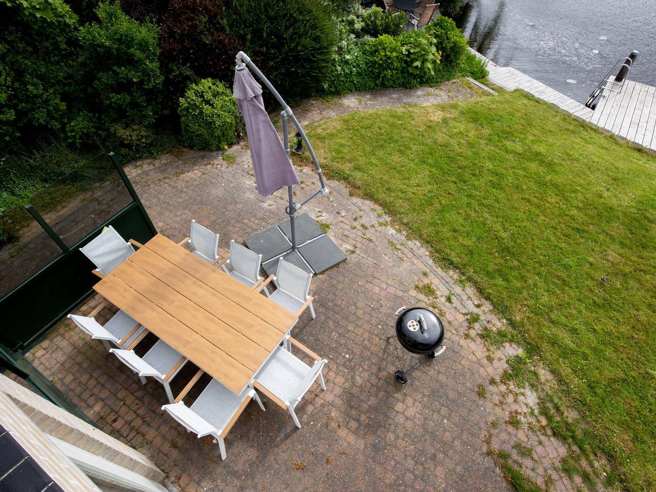 Urlaubsflucht mit privatem Anlegesteg in Friesland