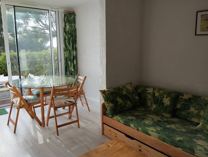 Gîte pour 5 personnes, avec jardin ainsi que terrasse et piscine, animaux acceptés à Saint-Mandrier-sur-Mer - 2