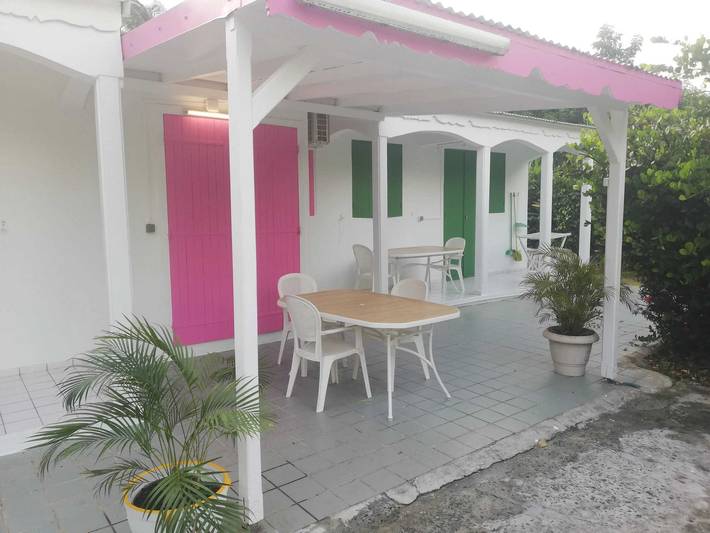 Bungalow per 3 persone, con giardino e terrazza in Caraibi