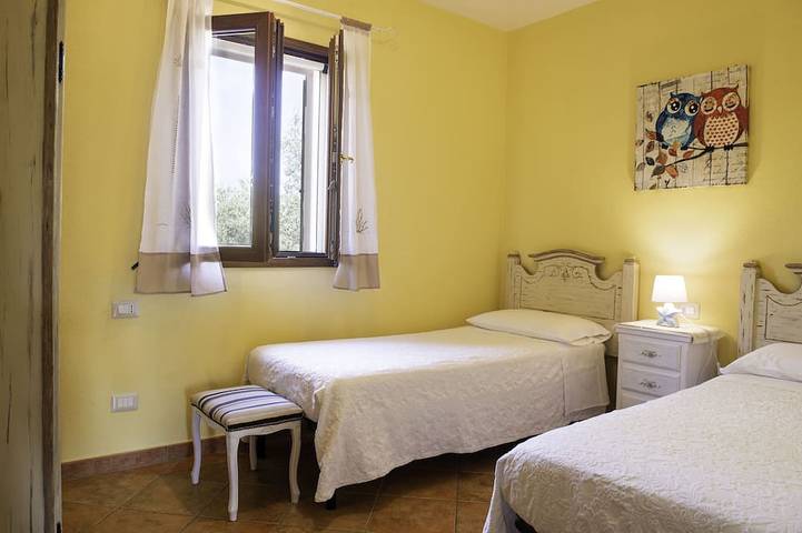 Casa con vista mare immersa nel verde e nel silenzio della campagna. in Orosei, Golfo di Orosei