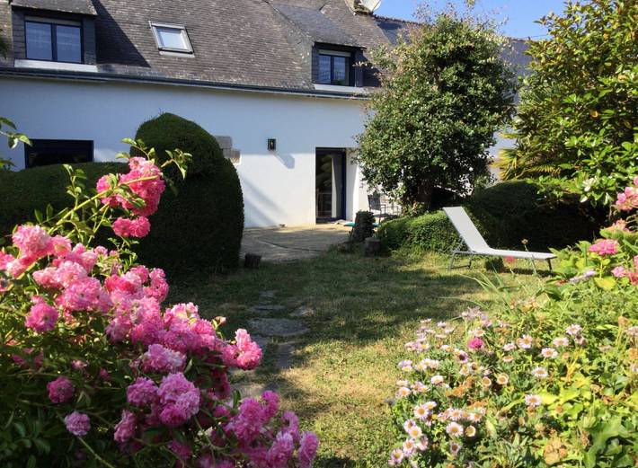 Gîte pour 6 personnes, avec terrasse et jardin, animaux acceptés dans Port de Brigneau