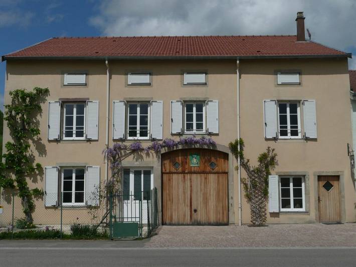 Gîte pour 6 personnes, avec terrasse dans Velotte-et-Tatignécourt