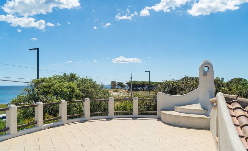 Casa vacanza per 5 persone, con Balcone e Terrazza nonché Giardino e Panorama a Posada