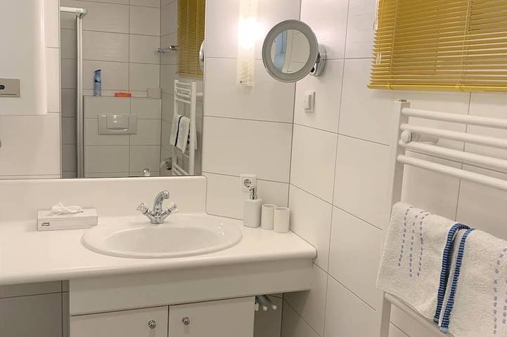 Ferienwohnung für 4 Personen, mit Whirlpool und Terrasse sowie Garten in Landeck - 3