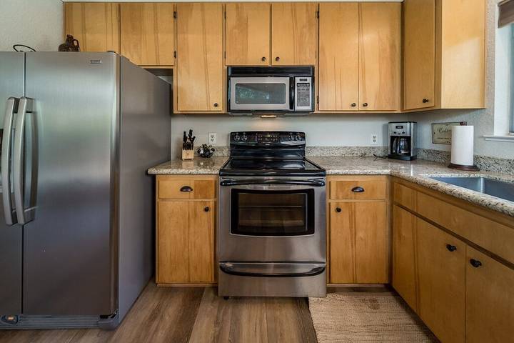 Vacation rental for 8 people, with terrace and hot tub as well as pool in Arnold