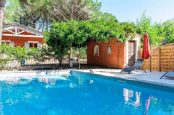 Chambre d’hôte pour 3 personnes, avec Jacuzzi ainsi que Terrasse et Jardin