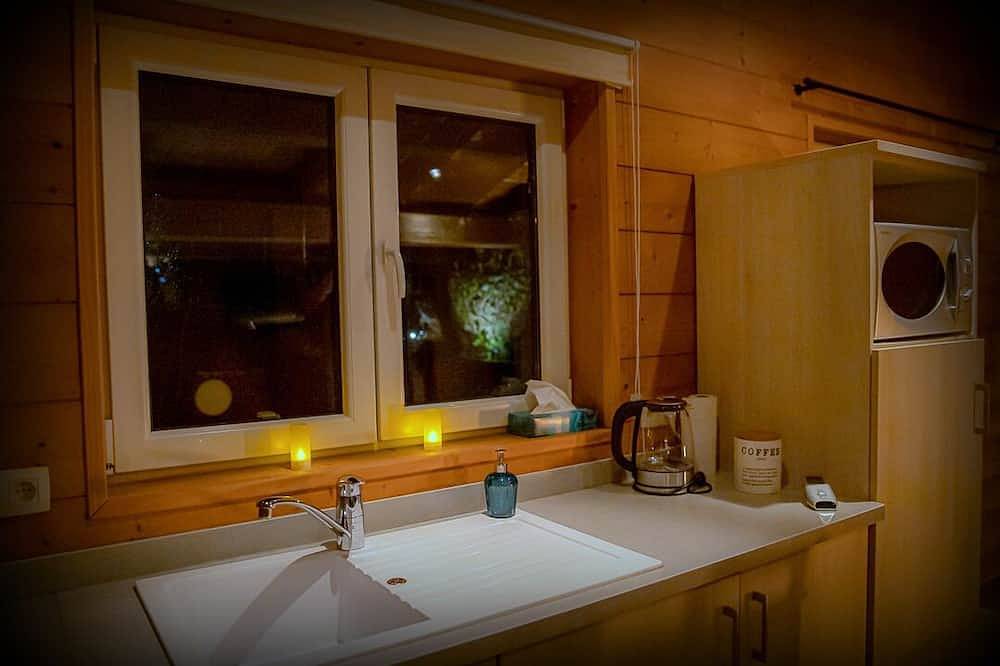 Le Spa du Cabanon: Cabanon de Luxe Avec Spa Entièrement Privatif in Aye, Marche-en-Famenne