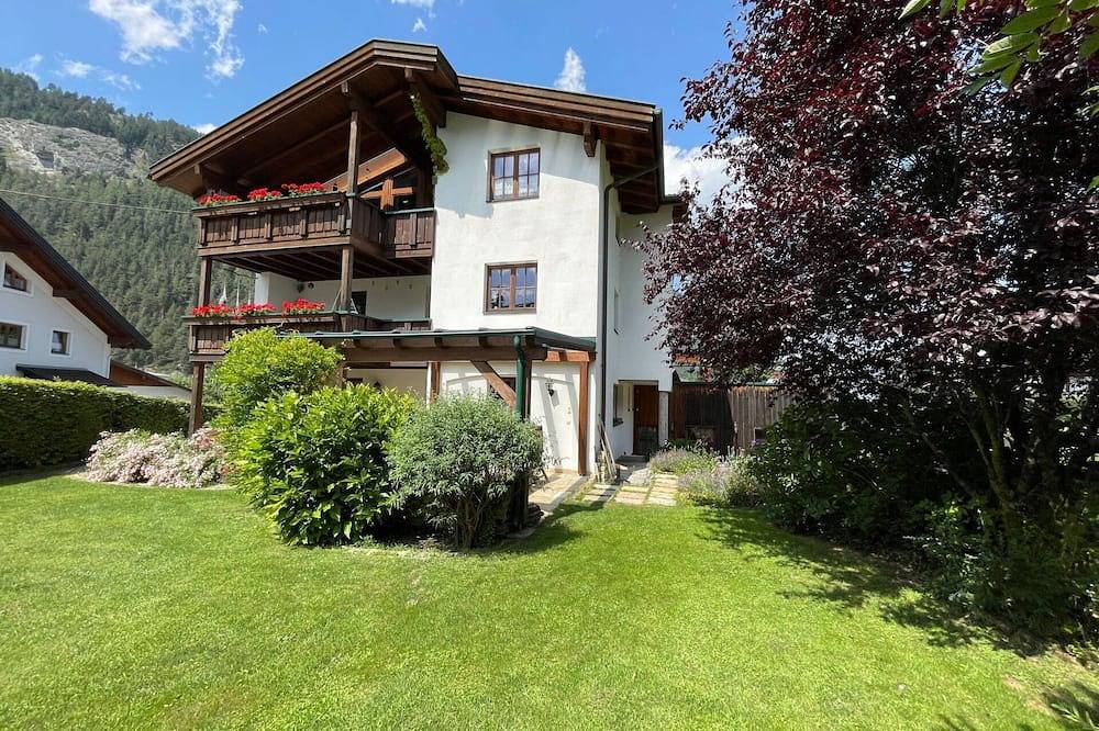 Geheel appartement, Mooi appartement voor 4 personen met Wifi, Tv, terras en parking in Glockturmkamm, Pfunds