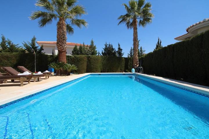 Casa rural para 14 personas, con piscina y jardín en Muchamiel - 3