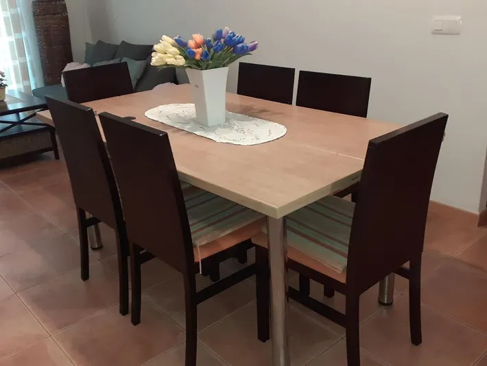 Apartamento de vacaciones para 5 personas, con jardín además de terraza y piscina - 1