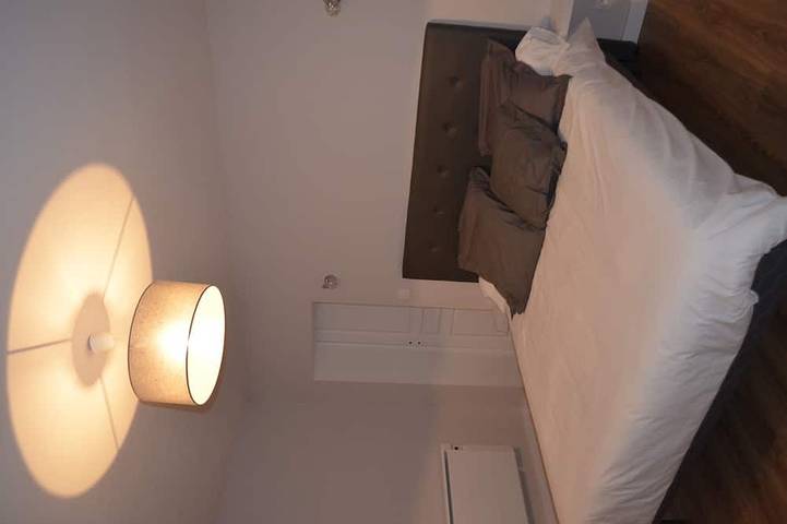 Location de vacances pour 8 personnes, avec terrasse à Nazelles-Négron - 3