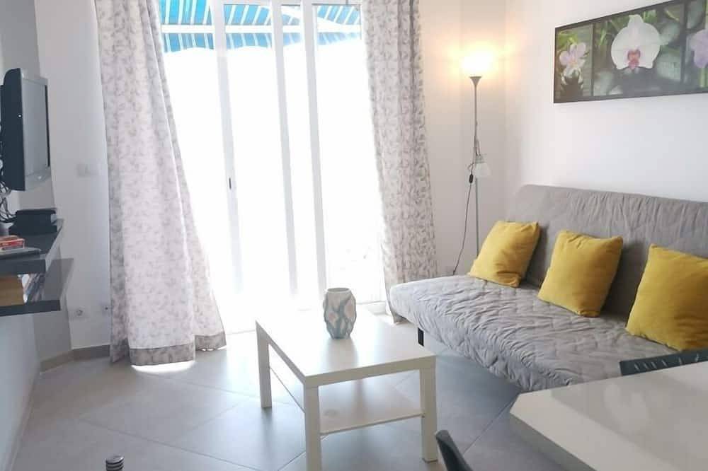 Entire apartment, Top floor apartment with a big terraceand  breath taking sea view in Los Cristianos, South Tenerife