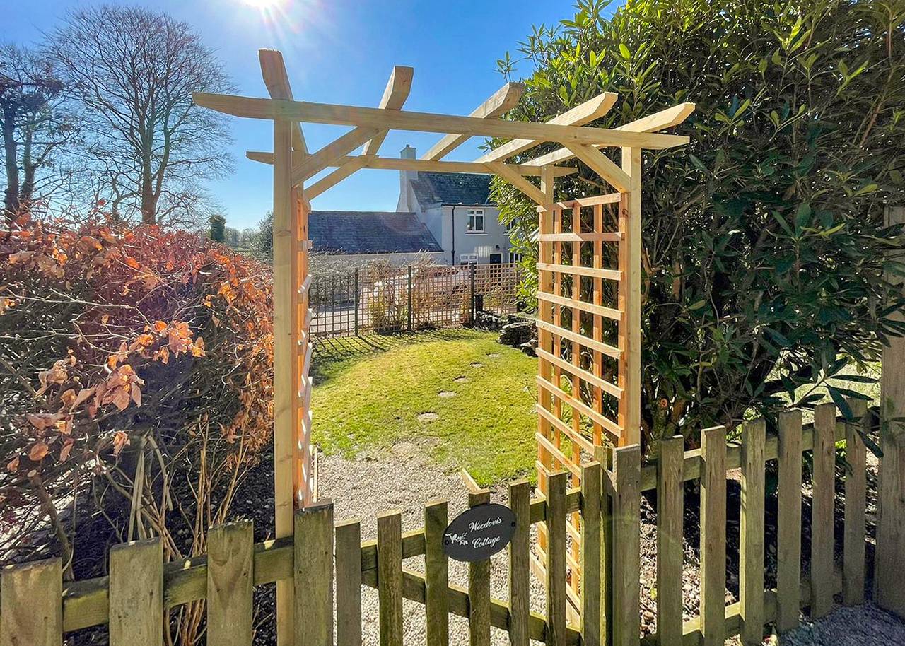 Woodovis Cottage in Gulworthy, Tamar Valley Donkey Park