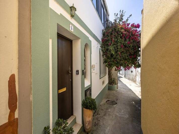 Gîte pour 4 personnes, avec terrasse, adapté aux familles à Ferragudo - 2