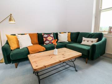 Log Cabin for 6 People in Matlock, Derbyshire, Photo 4