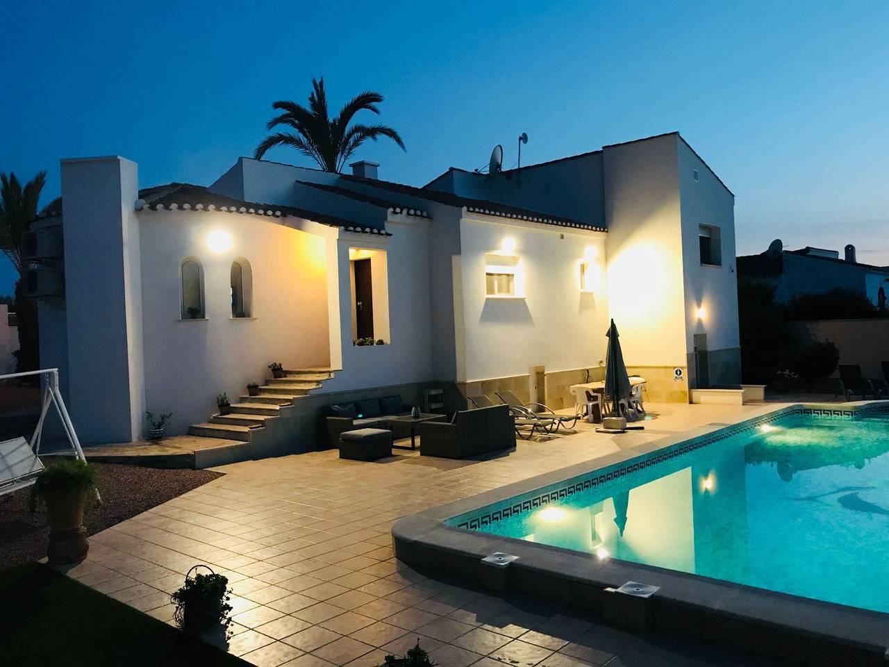 Casa Velazquez -Ferienhaus mit privatem Pool in El Chaparral, Torrevieja