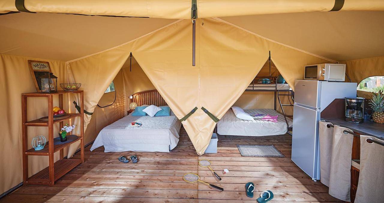 Camping des Papillons in Lalizolle, Région de Montluçon