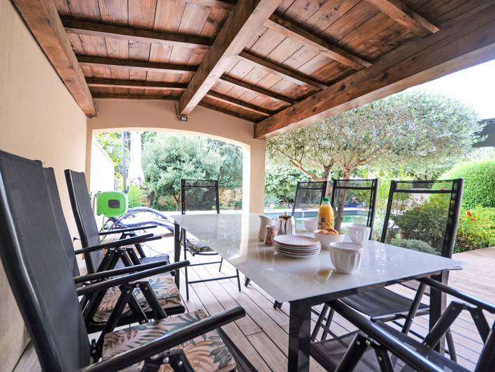 Location de vacances pour 8 personnes, avec jardin et terrasse, animaux acceptés à Vers-Pont-du-Gard - 4