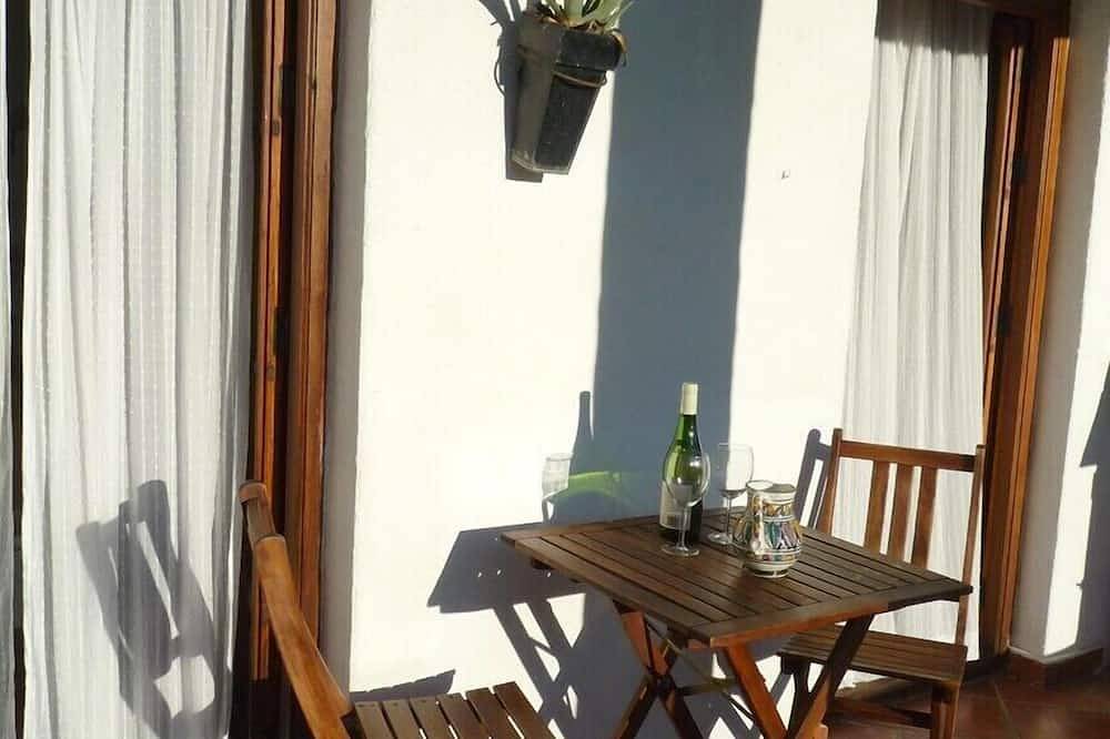 Apartamento entero, Apartamento y terraza con vista al mar en Bubión, Las Alpujarras. in Bubión, Provincia de Granada