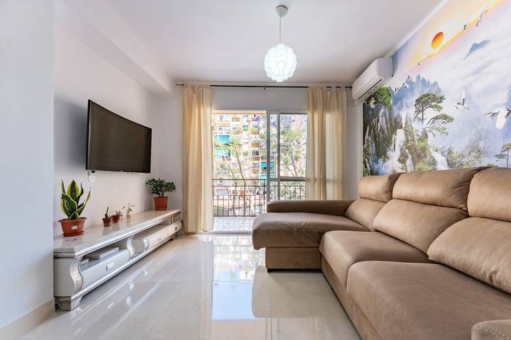 Ganze Wohnung, Apartment 'Casa de Bella' mit Balkon und Wlan in Fuengirola Zentrum, Fuengirola
