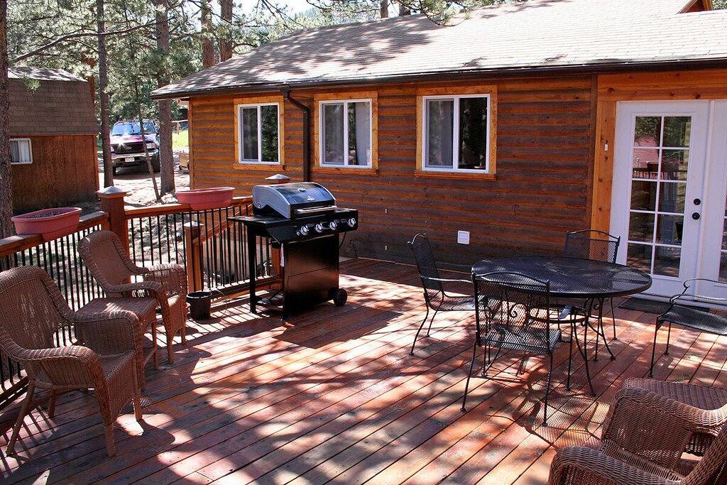 Log Cabin for 6 Guests in Estes Park, Larimer County