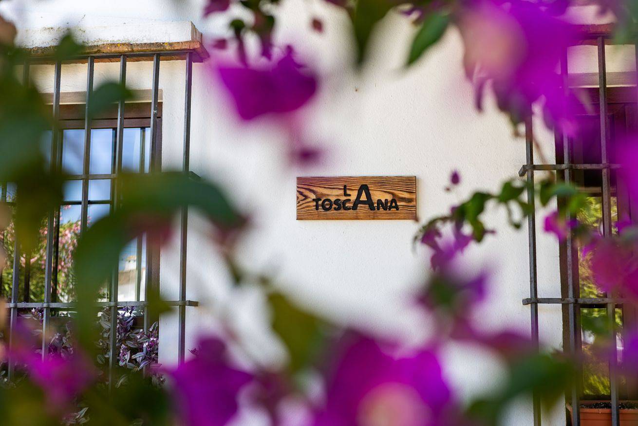 Ganze Wohnung, 🏡 Großzügige Villa mit Privatem Pool in Chiclana | 5 Schlafzimmer | Garten & Terrasse in Los Gallos-Cerromolino, Chiclana de la Frontera