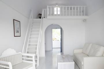 Maison d’hôte pour 4 personnes, avec jardin et balcon à Santorin