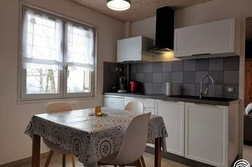 Gîte pour 2 personnes, avec jardin, animaux acceptés à Montanges