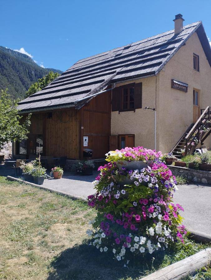 Chambre d’hôte pour 2 personnes, avec vue et terrasse