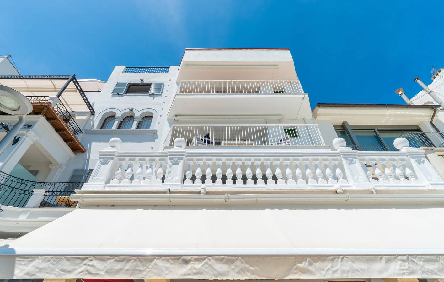 Entire holiday apartment, Sea View Apartment with AC, Dishwasher, WiFi - 2km to La Platjola Beach in Port de Pollença, Pollença