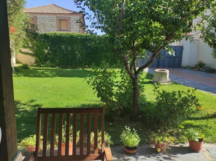 Casa rural con piscina para 9 personas, con vistas además de piscina y jardín en Comarca de Segovia - 2