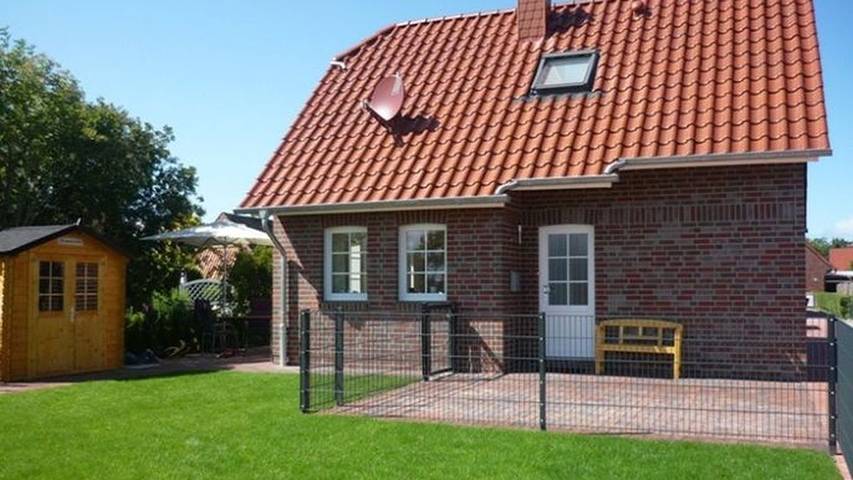 Ferienhaus für 4 Personen, mit Terrasse und Garten, kinderfreundlich in Greetsiel