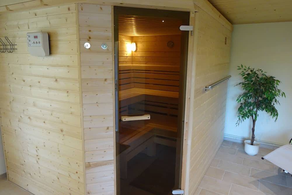 Ostsee an der Flensburger-Außenfoerde, Ferienwohnung untere We in Quern, Steinbergkirche