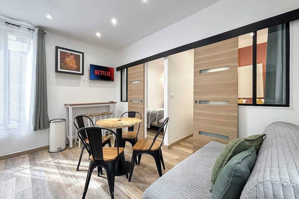 Appartement entier, Hoche B 16 - Une Chambre Appartement, Couchages 4 in Le Pré-Saint-Gervais, Seine-Saint-Denis