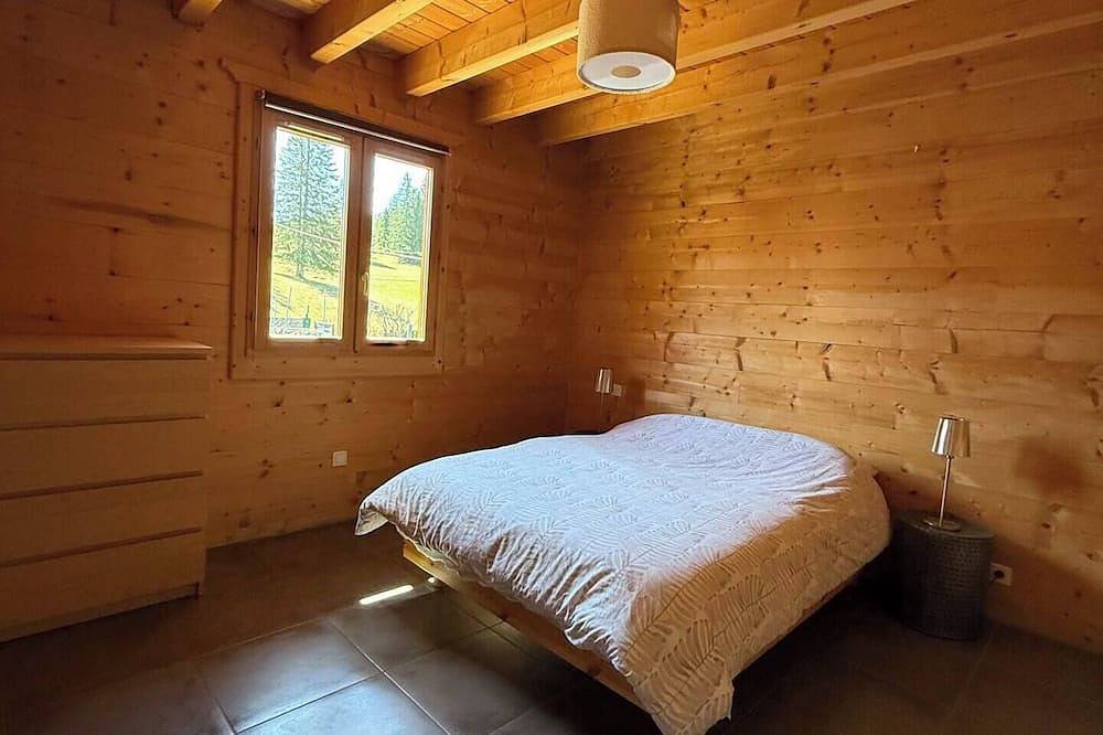 L'écrin des Epicèas chalet sleeps 9 in Prémanon, Parc naturel régional du Haut-Jura