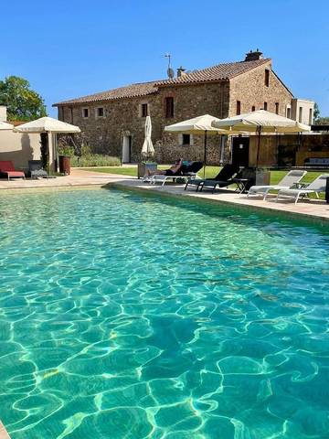 Hôtel pour 2 personnes, avec piscine ainsi que jardin et vue à Vall-llobrega